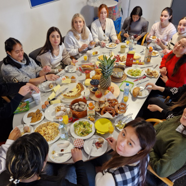 Eine wirklich leckerer vielseitiger international gedeckter Tisch beim Au-pair Brunch.